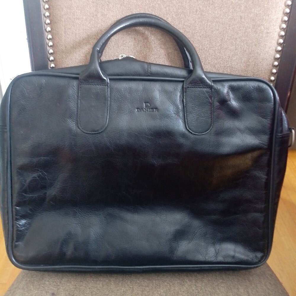 Danier Black Leather Laptop Unisex bag